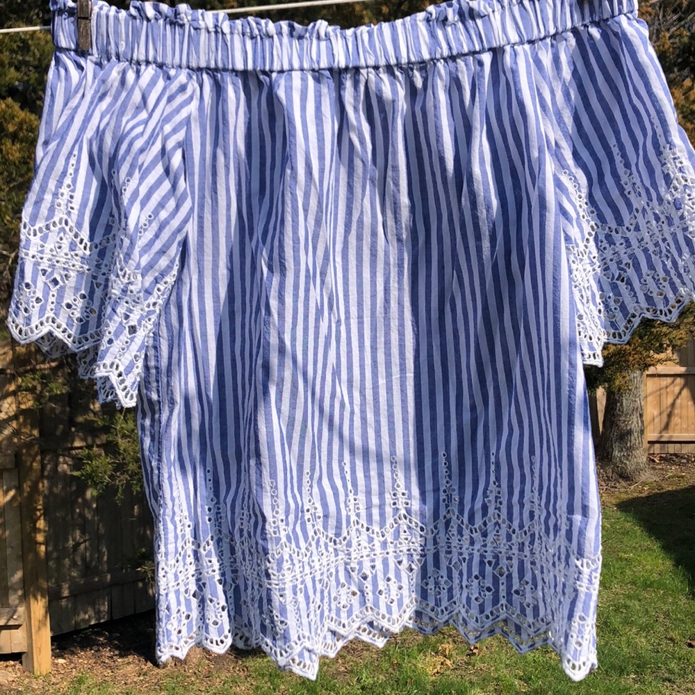 Off-the-shoulder striped top from H&M